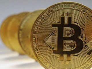 For everyone who has some knowledge of cryptocurrencies, the volatility of the famous Bitcoin is more than obvious. Even so, it is common that not everyone is familiar with the subject, so if you are one of those people who is interested in investing in Bitcoin, but do not know the reason for such volatility, then you are in the right place. In this section we will briefly explain the reasons why Bitcoin has a volatile price fluctuation . Of course, keep in mind that the fate of Bitcoin is the same as that of many digital currencies that are in the market as a general rule, therefore, it is common to see that, if BTC goes down or up, the others do too. Why is Bitcoin so volatile? 1. The lack of regulation as one of its causes . There is a basic concept in the crypto world that talks about the decentralization of Bitcoin and the fact that it is a digital currency that is not regulated under any government entity; this means that there is no one who can regulate the value it has, nor can they do anything to control its falls or rises. So, this decentralization and lack of control is one of the main reasons why its price is so volatile . However, this little or no regulation is the main attraction for which investors see it as a very attractive electronic currency and, if regulations were to appear, this interest could decrease, therefore, it is a difficult factor to remedy. By the way, if you are looking to invest in cryptocurrencies or see the bitcoin price in real time , we recommend you visit KuCoin, a trusted Exchange platform where you can trade BTC or any other digital currency. Why-Bitcoin-is-So-Volatile-1 2. The magic of supply and demand makes BTC volatile . In case you don't know, Bitcoin was created with a cap supply , limited by an amount determined by its developers, this amount is 21 million tokens, but considering its popularity, its price is greatly influenced by the law of supply and demand. That is, by having a limited amount of tokens and receiving so much demand, its price begins to rise due to the scarcity of tokens . On the contrary, if for some reason big investors start selling their bitcoins and flood the market with them, then their price will start to decline. This volatility driven by supply and demand has its advantages and disadvantages. On the one hand, there is a very good chance that, out of nowhere, its price will drop precipitously, but it will also have an equal chance that its value will skyrocket, so, despite being one of the riskiest investments you can make, many people continue to see it as one of the most interesting market opportunities to invest their money. In any case, for many people this price volatility does not imply a real danger, especially if they already have experience in the area and know how to determine the behavior of cryptocurrencies . 3. It is a technology still in evolution . Bitcoin and cryptocurrency technology are still considered a very young investment platform, since it has barely been launched for a decade , hence not everyone knows their concepts or has confidence in them, this prevents them from being maintained. stable in any situation. Such is the case of influential people in the world who, just by talking wonders or, on the contrary, criticizing these coins, make their price rise through the roof or plummet to the ground respectively. It takes a lot of time, trial and error processes for bitcoin to have a price that resists the onslaught of external factors. 4. World conflicts . This goes hand in hand with the law, with supply and demand and the actions taken by the whales or large investors, since each time the world or global economic outlook is affected by some circumstantial event such as the covid-19 pandemic , crises such as that of containers or wars, sanctions and inflation in powerful countries, make investors alert. So, realizing this, they decide that it is better to move their capital to safer and less volatile investments. Hence they sell their bitcoins, saturate the market and cause its price to decrease. On the contrary, if everything begins to stabilize, they seek to return to these high-risk investments, they buy bitcoin and as demand increases, the value of the currency rises.